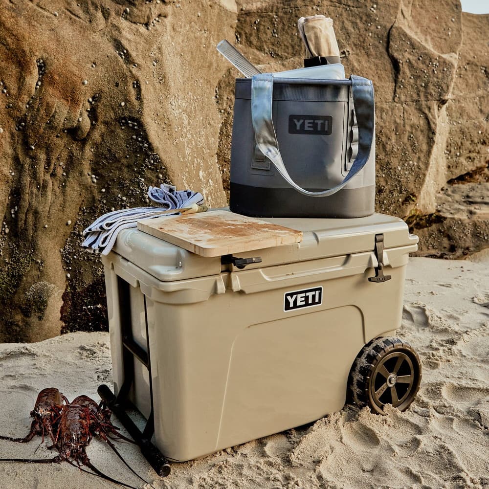 Tundra Haul Weeled Cool Box Tan, view: 1