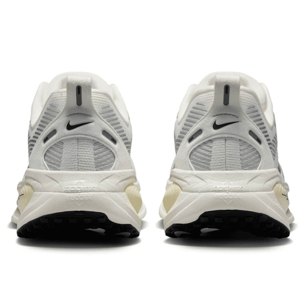 W's Vomero 18 Road Running Shoes Summit White/Black-Coconut Milk, view: 4